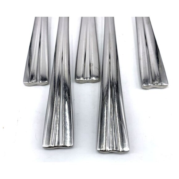 Reed and Barton Stainless Flatware 23 Pieces 18/10 Stainless - Picture 6 of 7